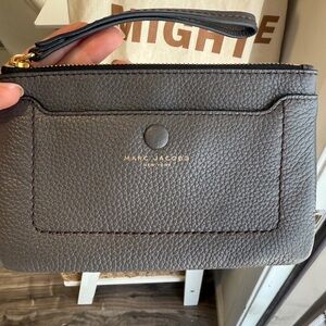 Marc Jacobs Leather Wristlet Pouch – Gray Pebbled Leather